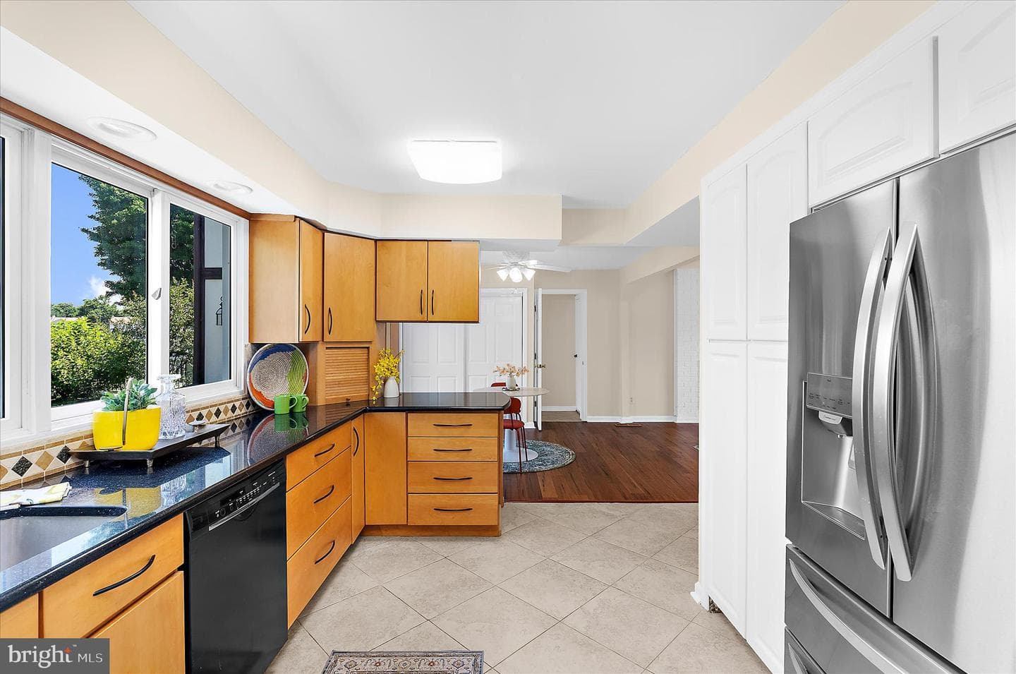 35 Neptune Drive photo 14