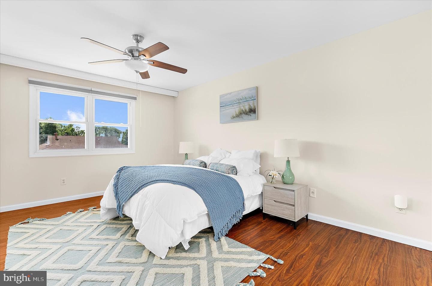 35 Neptune Drive photo 30