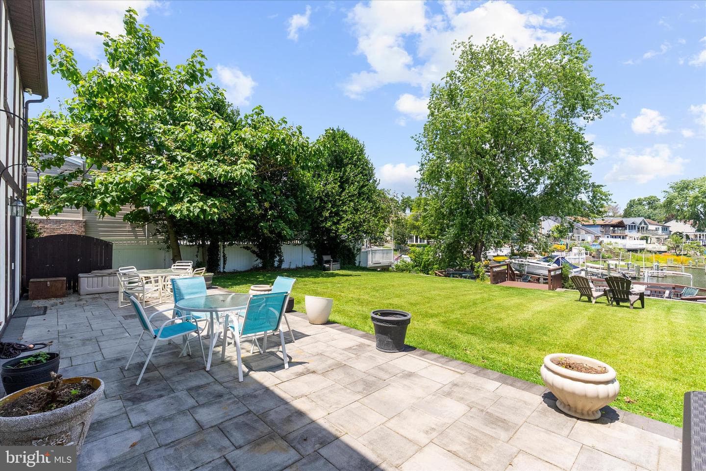35 Neptune Drive photo 53