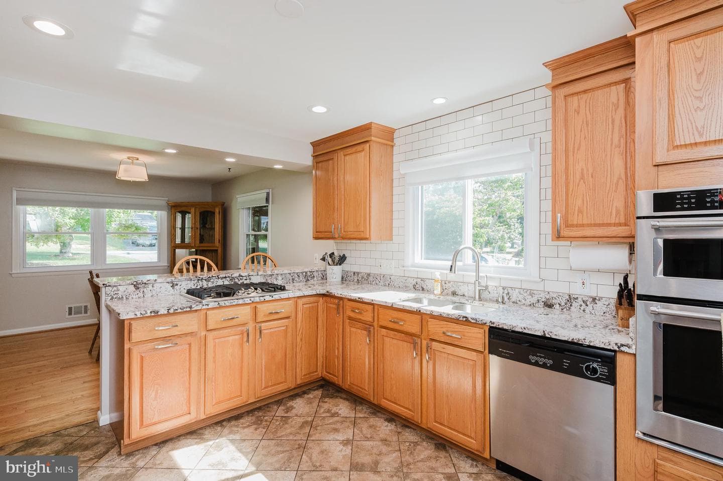 504 Plumtree Road photo 15