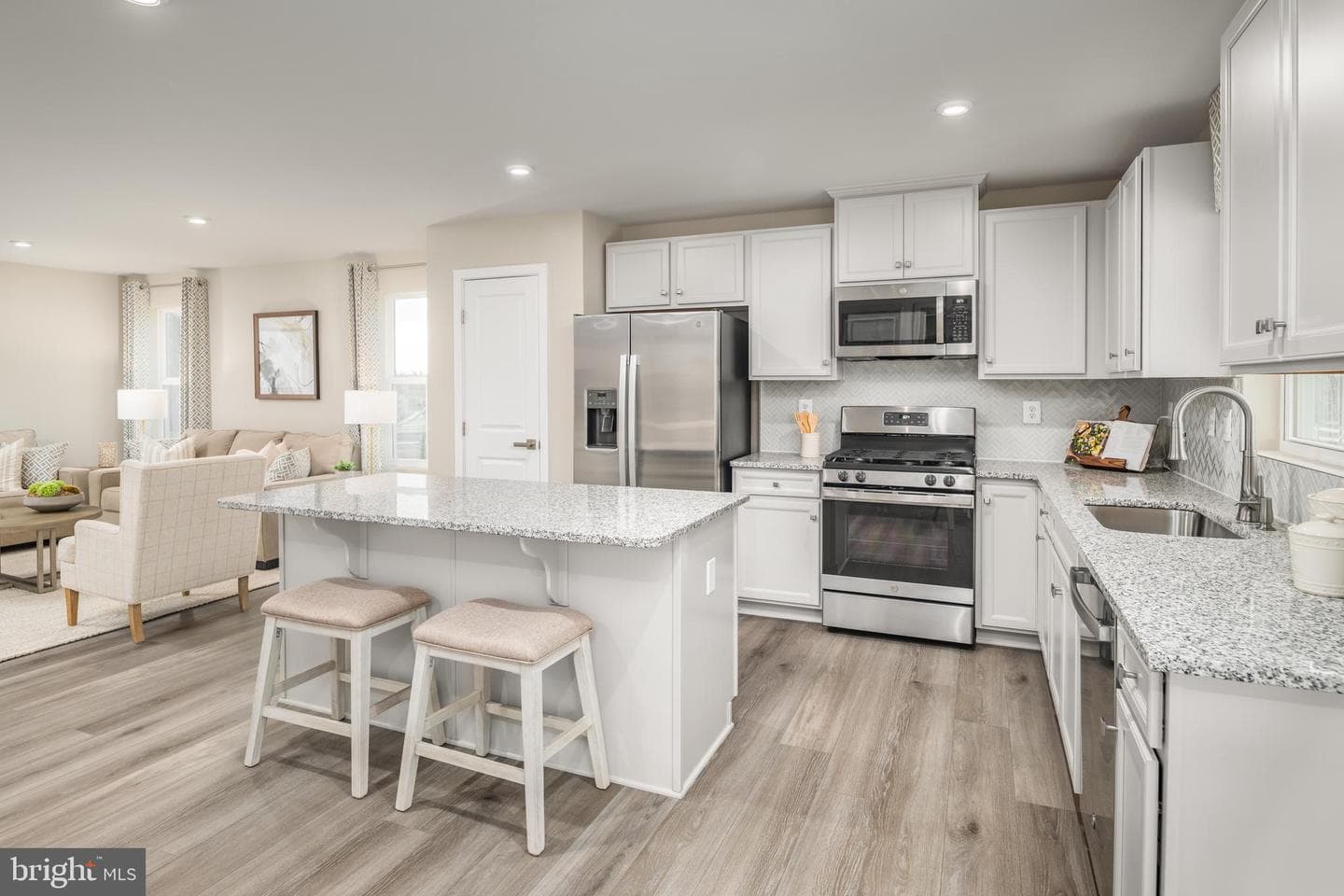 4773 Naples Avenue photo 8