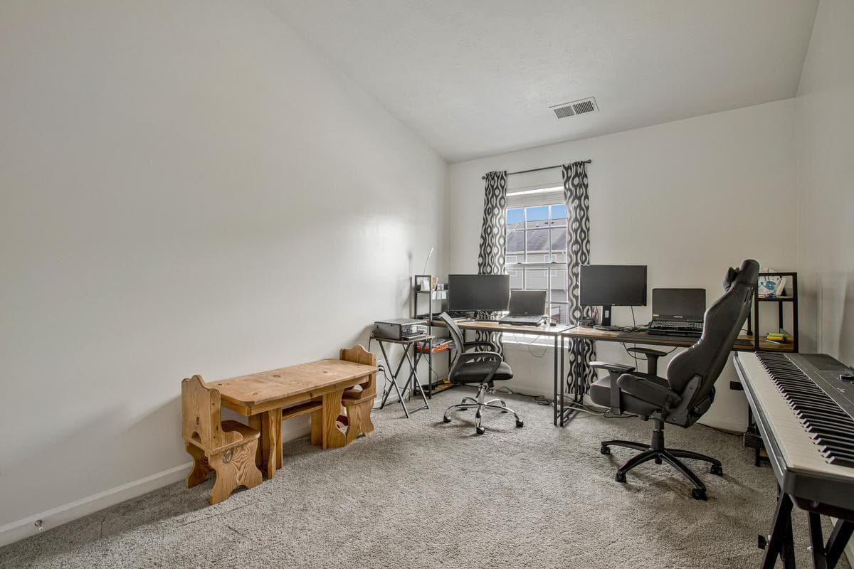 610 Snowberry Way photo 17