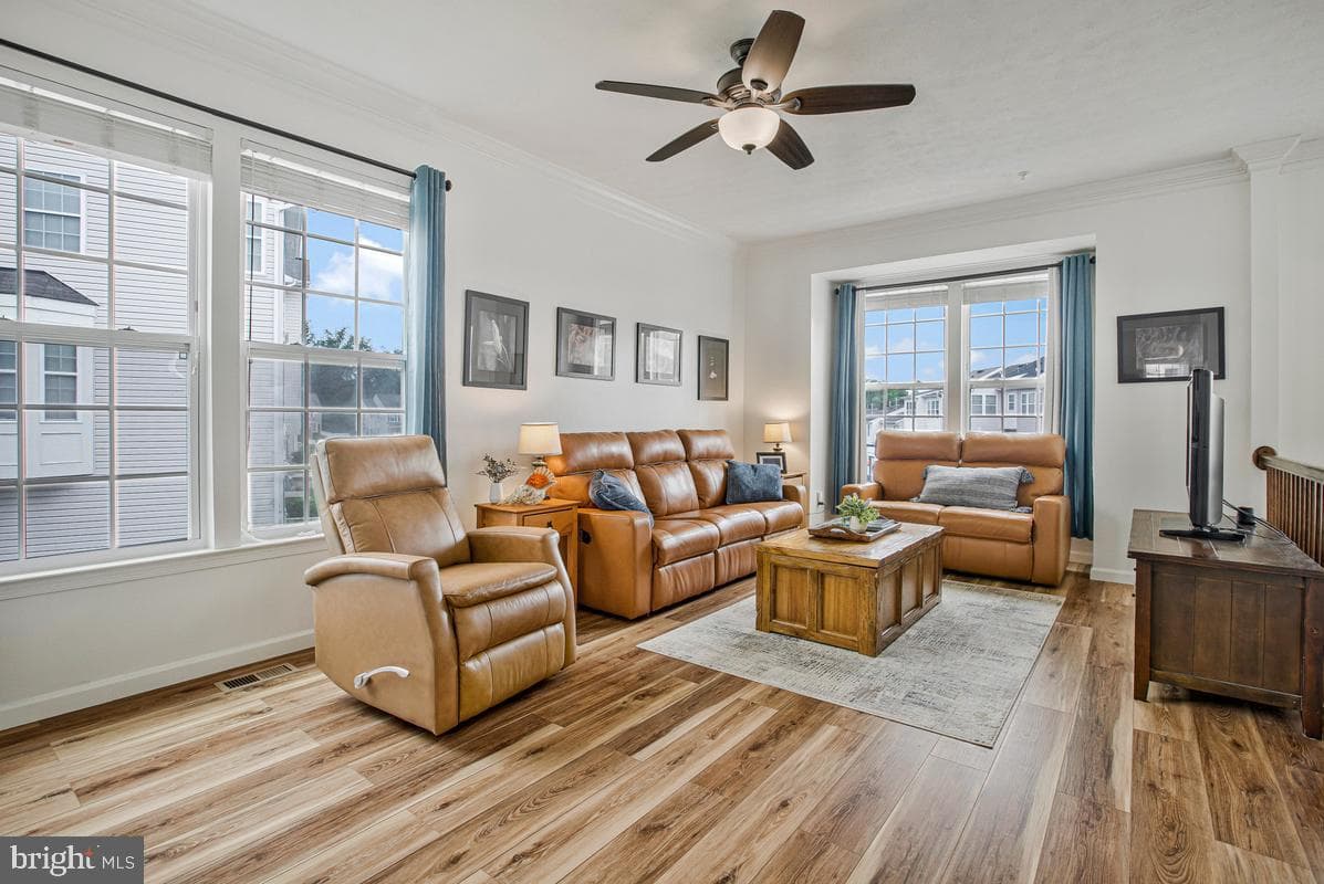 610 Snowberry Way photo 4