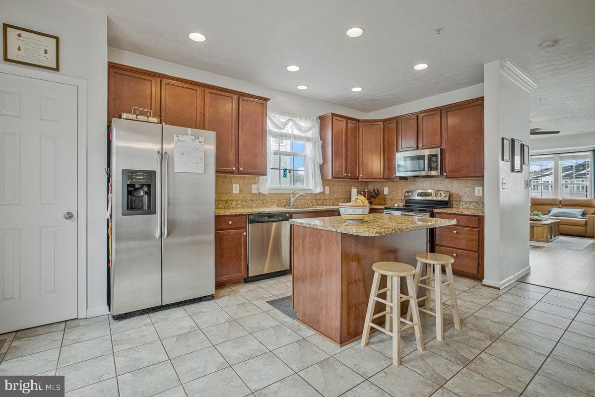 610 Snowberry Way photo 8