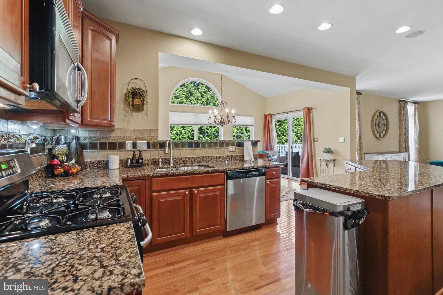 306 Loganwood Court photo 15