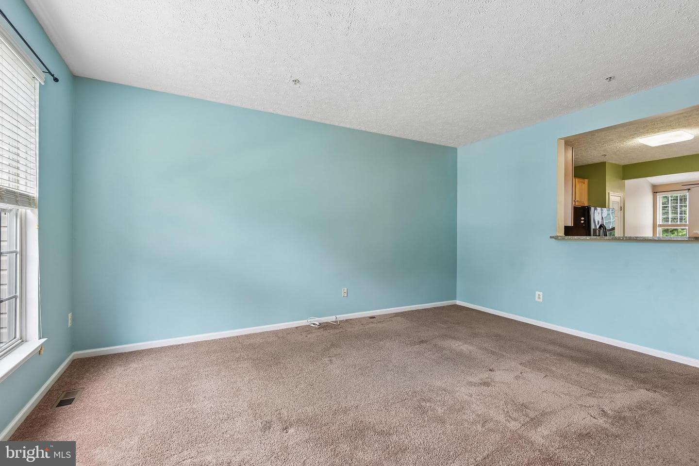 413 Foreland Garth photo 10