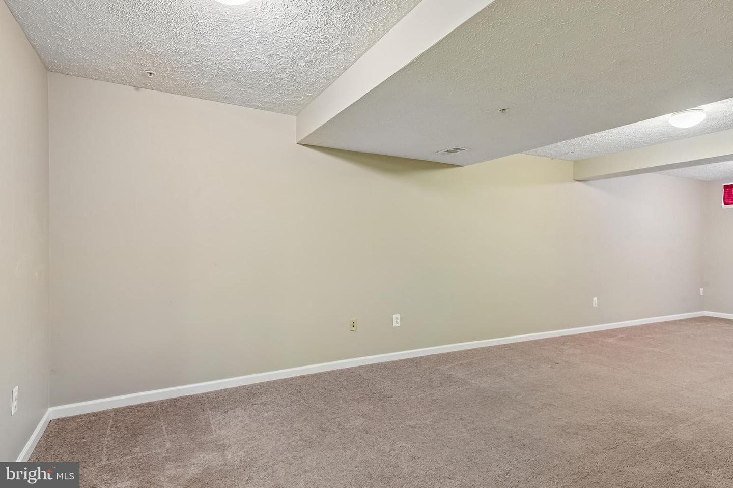 413 Foreland Garth photo 36
