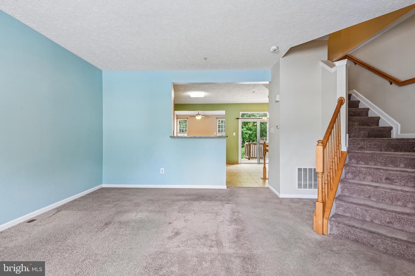 413 Foreland Garth photo 7