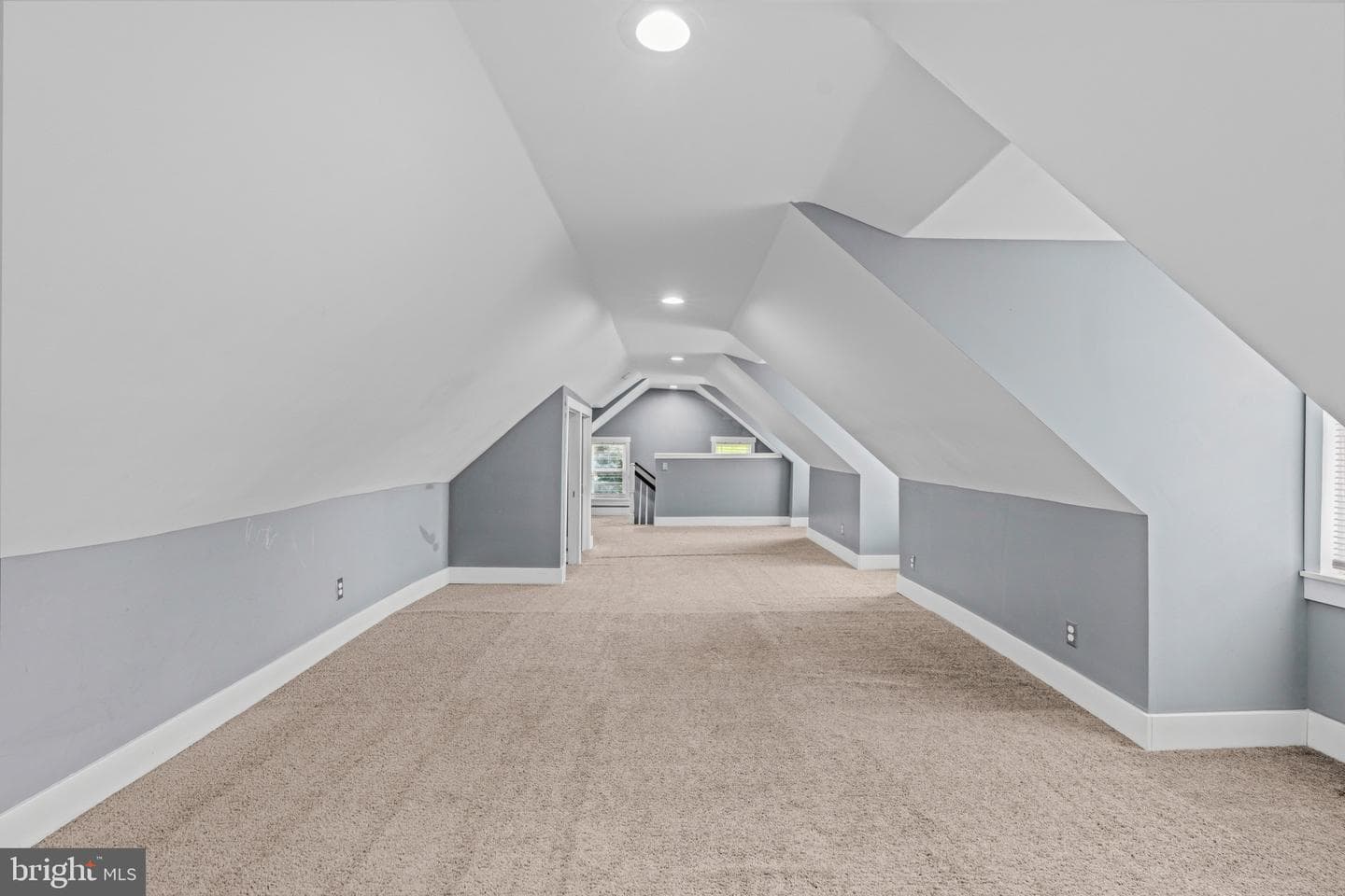 303 Irish Lane photo 29