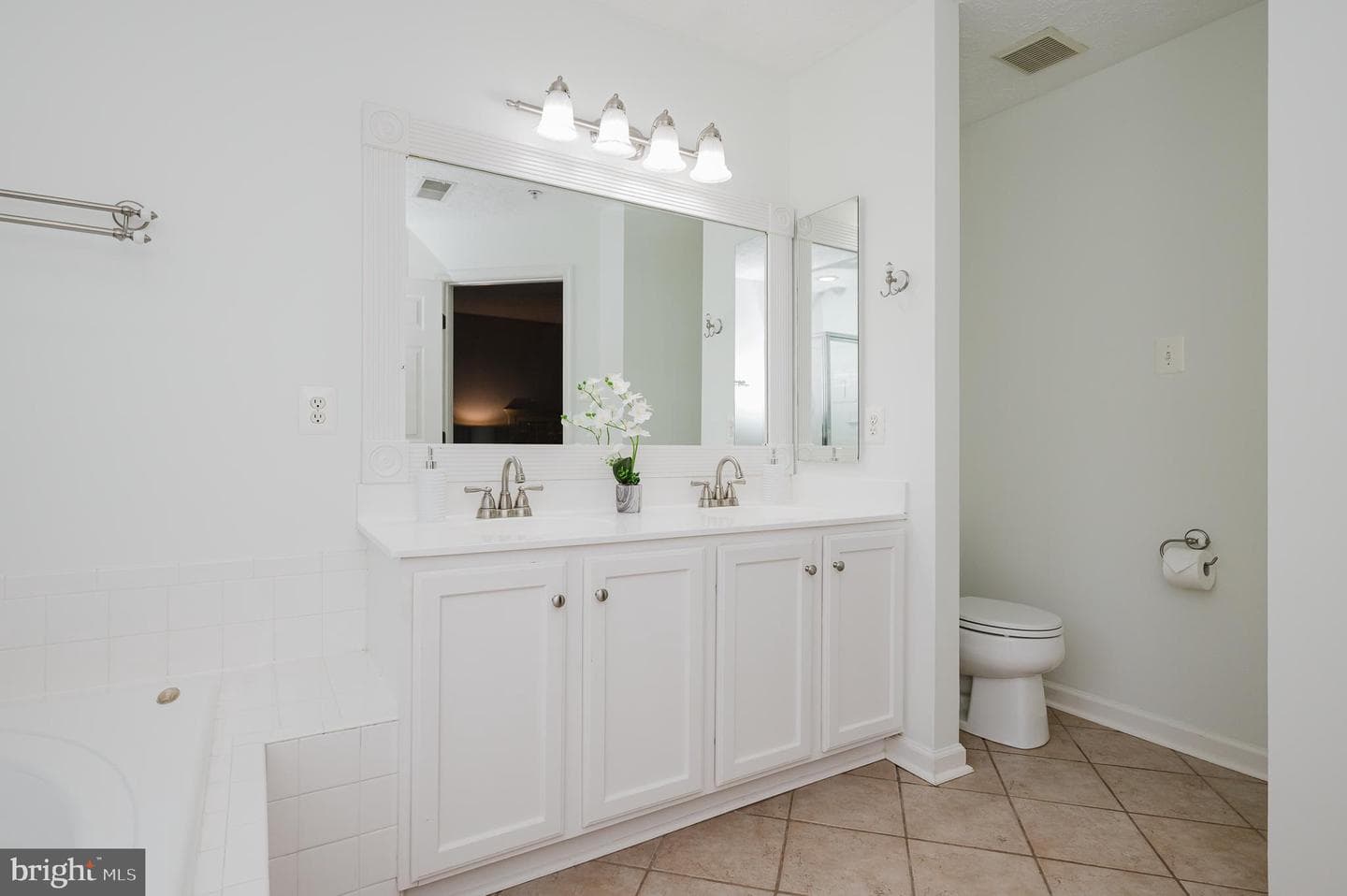434 Rose Way photo 24