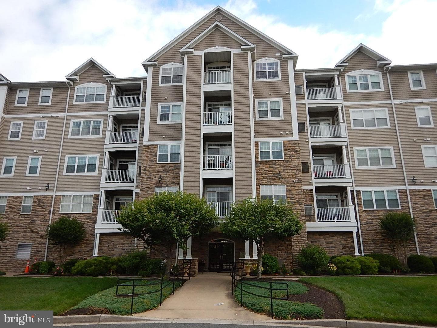 902 Macphail Woods Crossing #1e photo 2