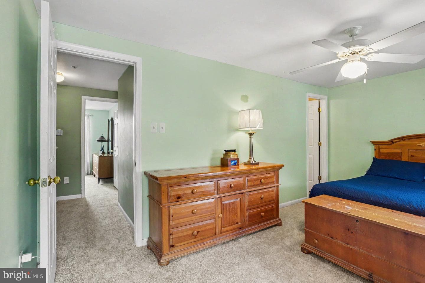 953 Gainsborough Court #953 photo 15
