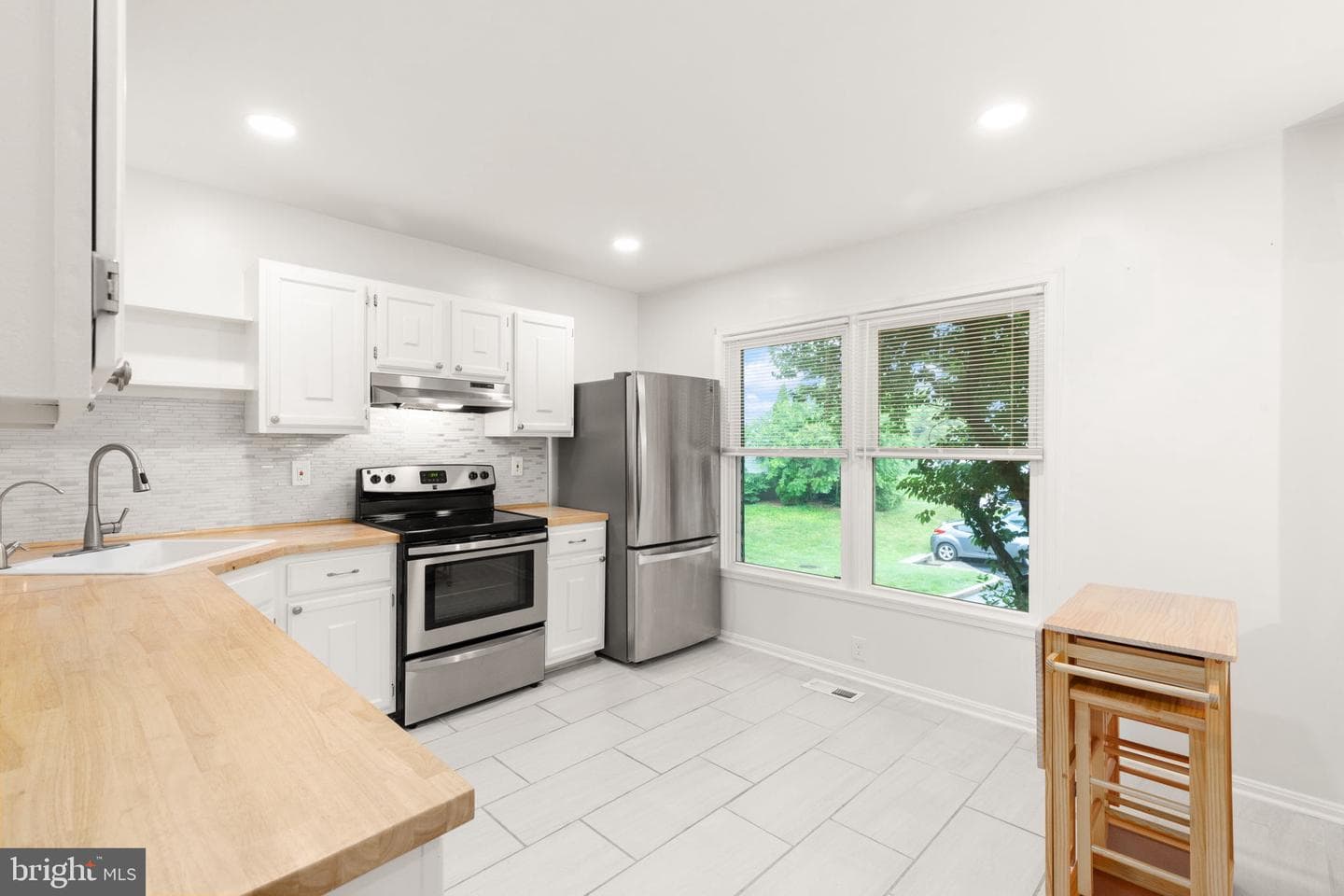 51 Oak Crest Court photo 4