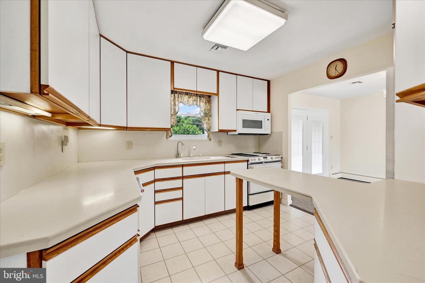 1502 Meadow Court photo 34