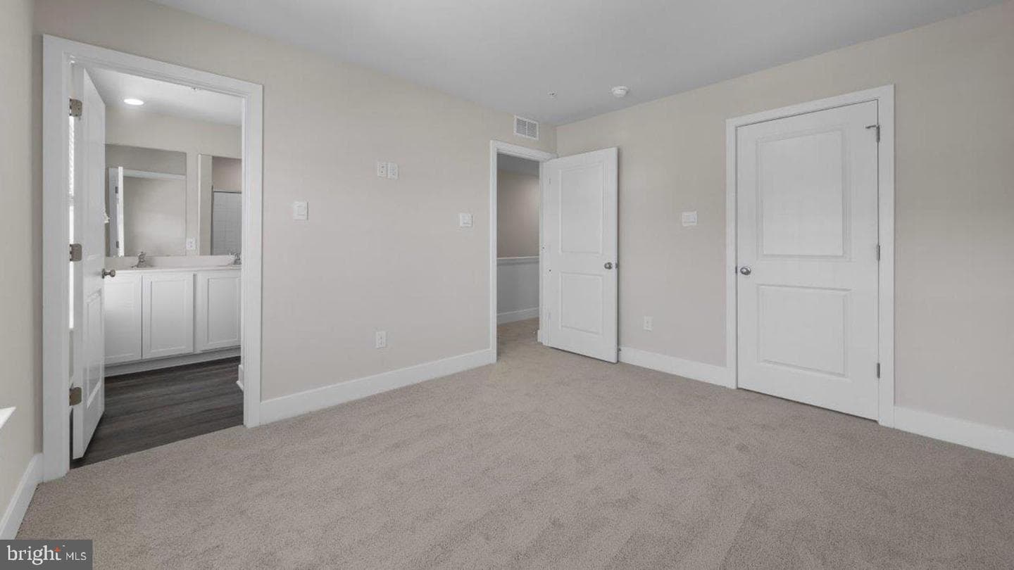 363 Hackley Drive photo 34