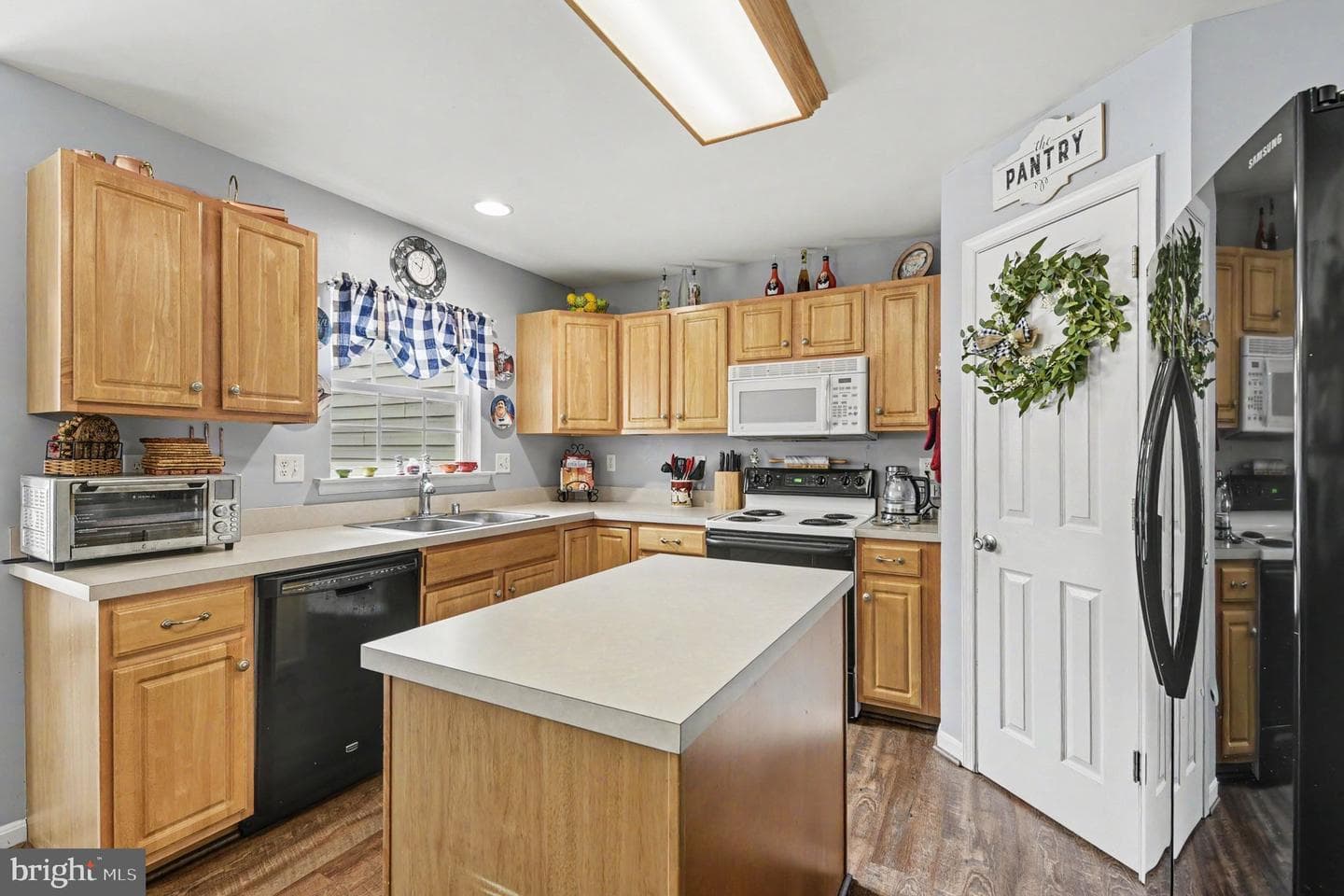 715 Shallow Ridge Court photo 11