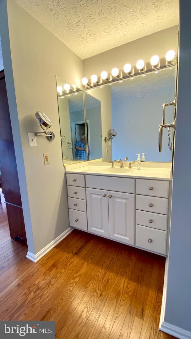 124 Ravenswood photo 17