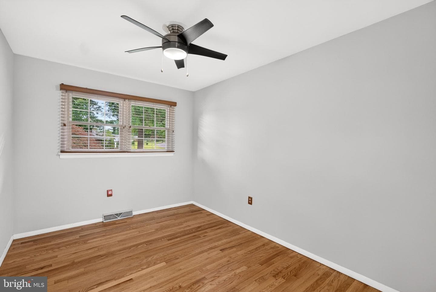 1301 Beaumont Court photo 27
