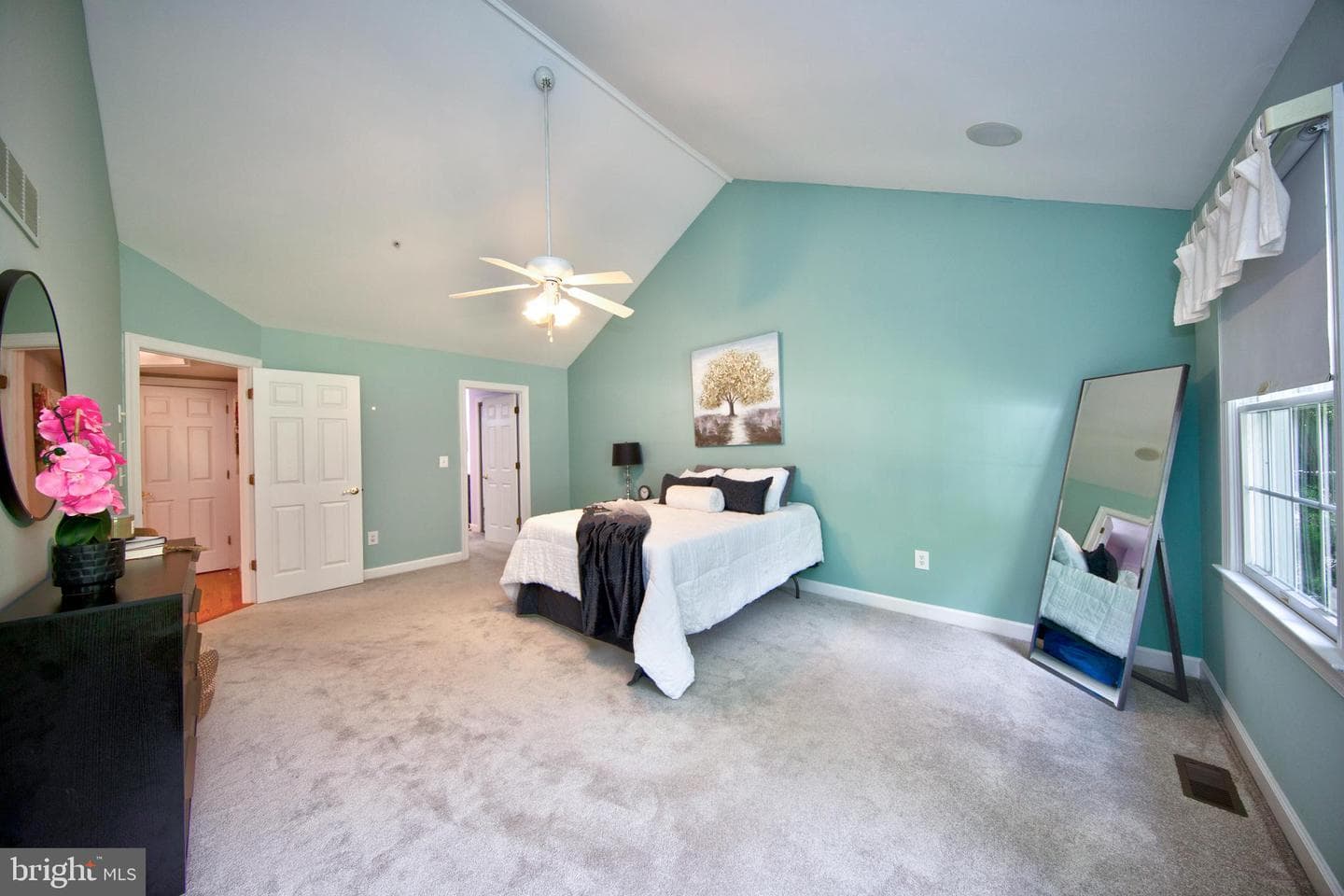1819 Barrington Village Court photo 17