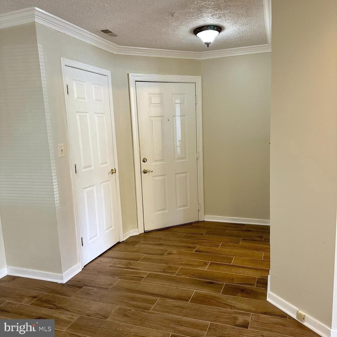 1712 Landmark Drive #j photo 4
