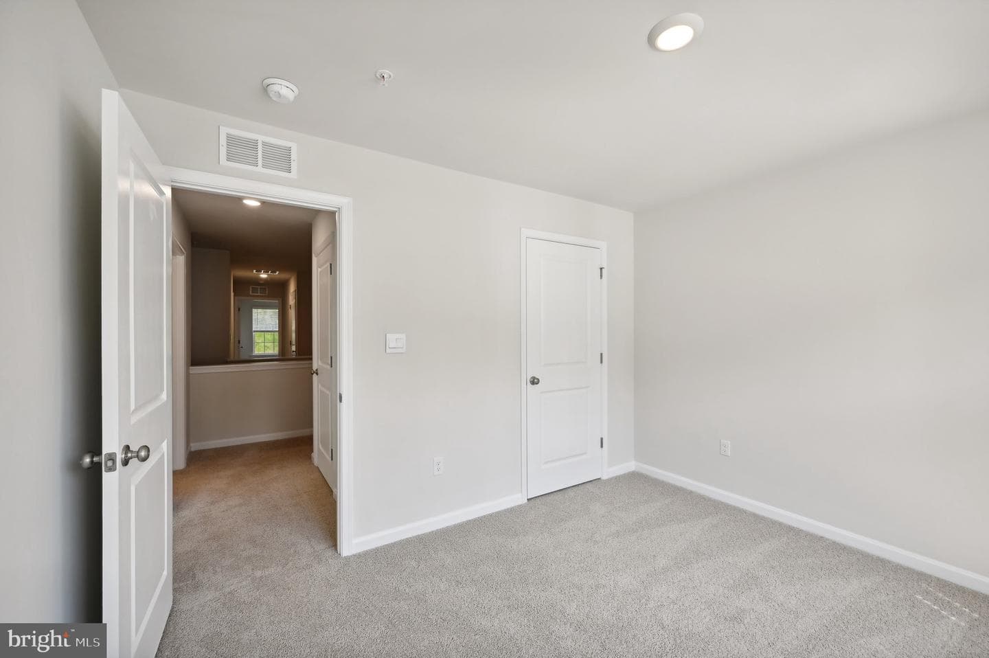 704 Managrass Drive photo 32