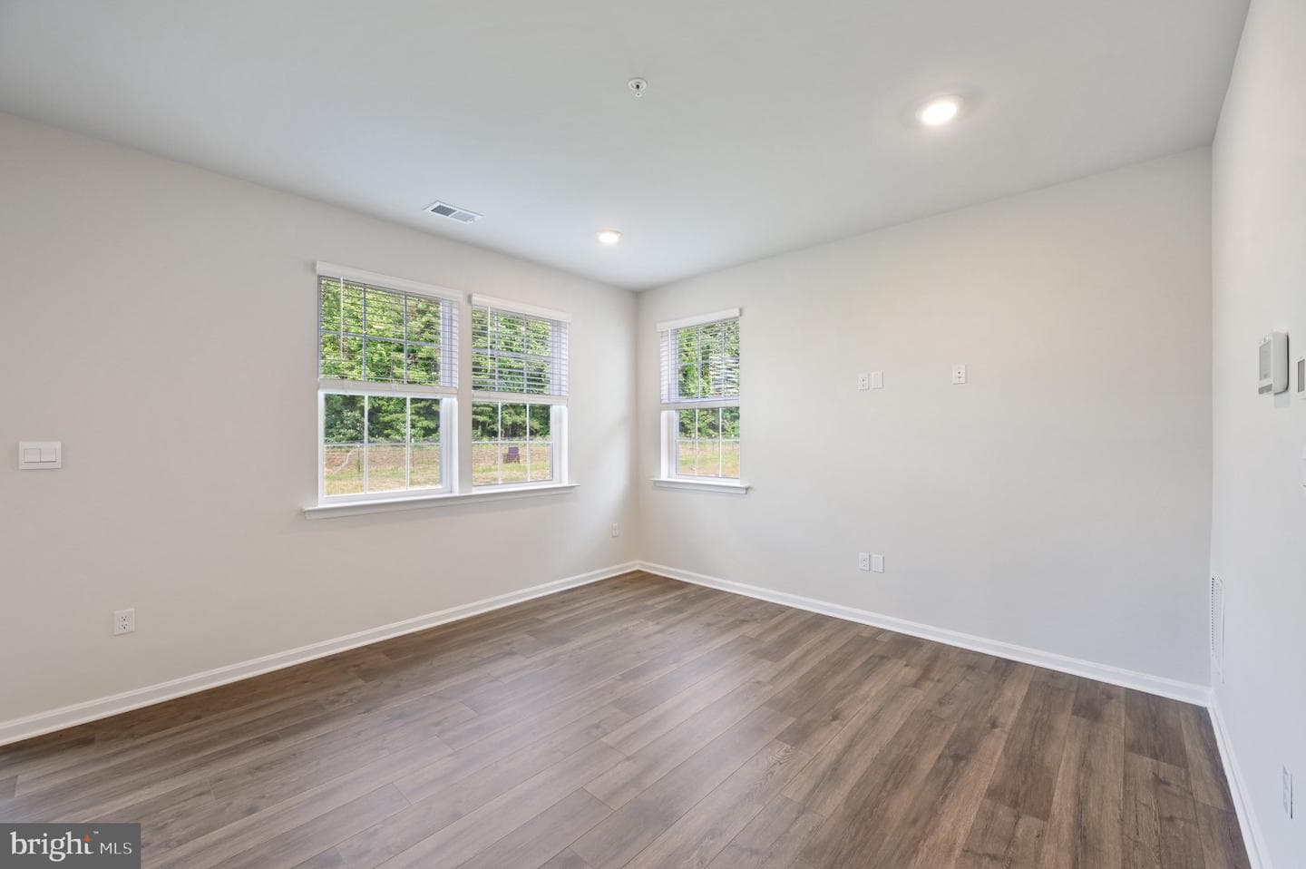 704 Managrass Drive photo 4
