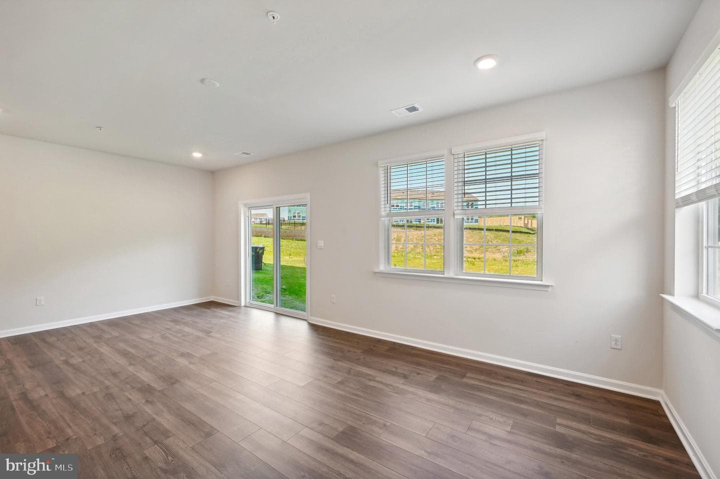 704 Managrass Drive photo 5