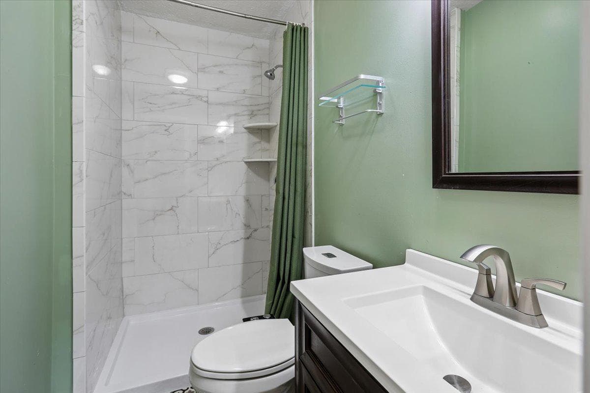 4749 Coralberry Court photo 14