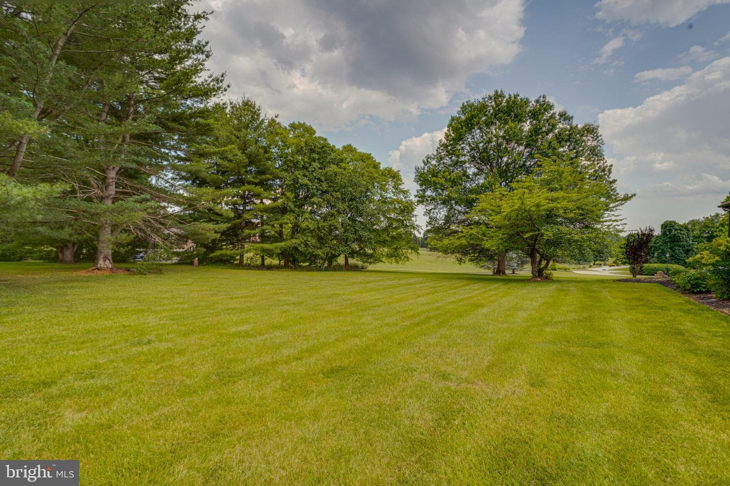 2300 Kings Arms Drive photo 108