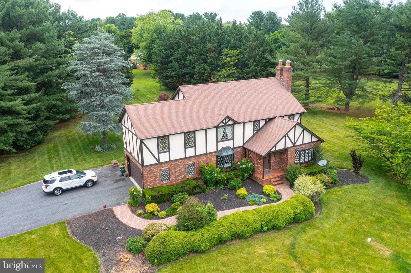 2300 Kings Arms Drive photo 112