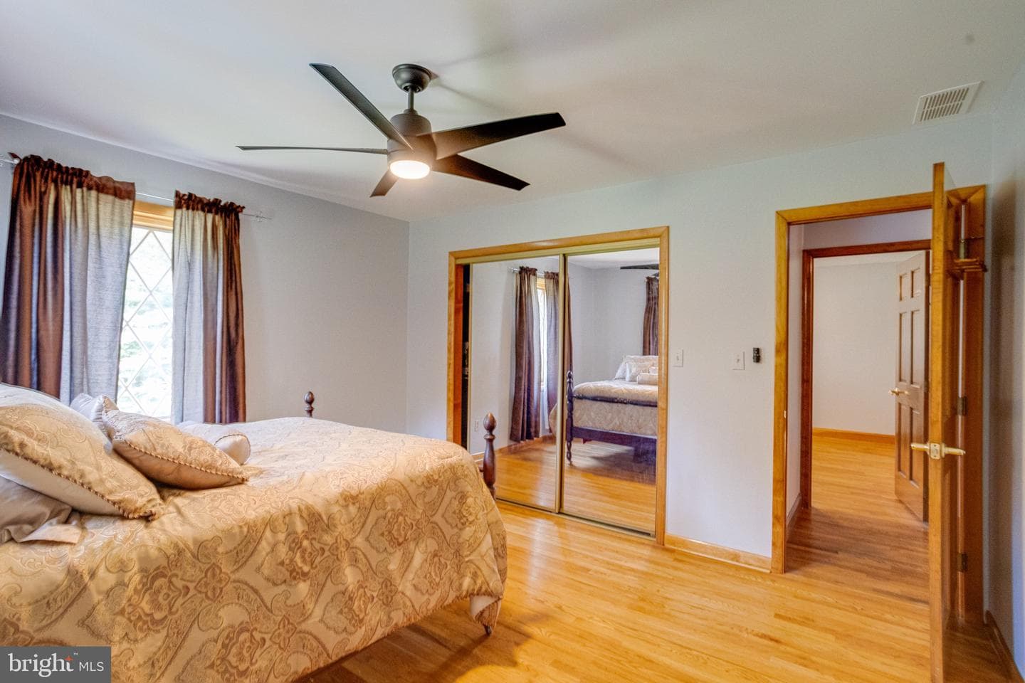 2300 Kings Arms Drive photo 46