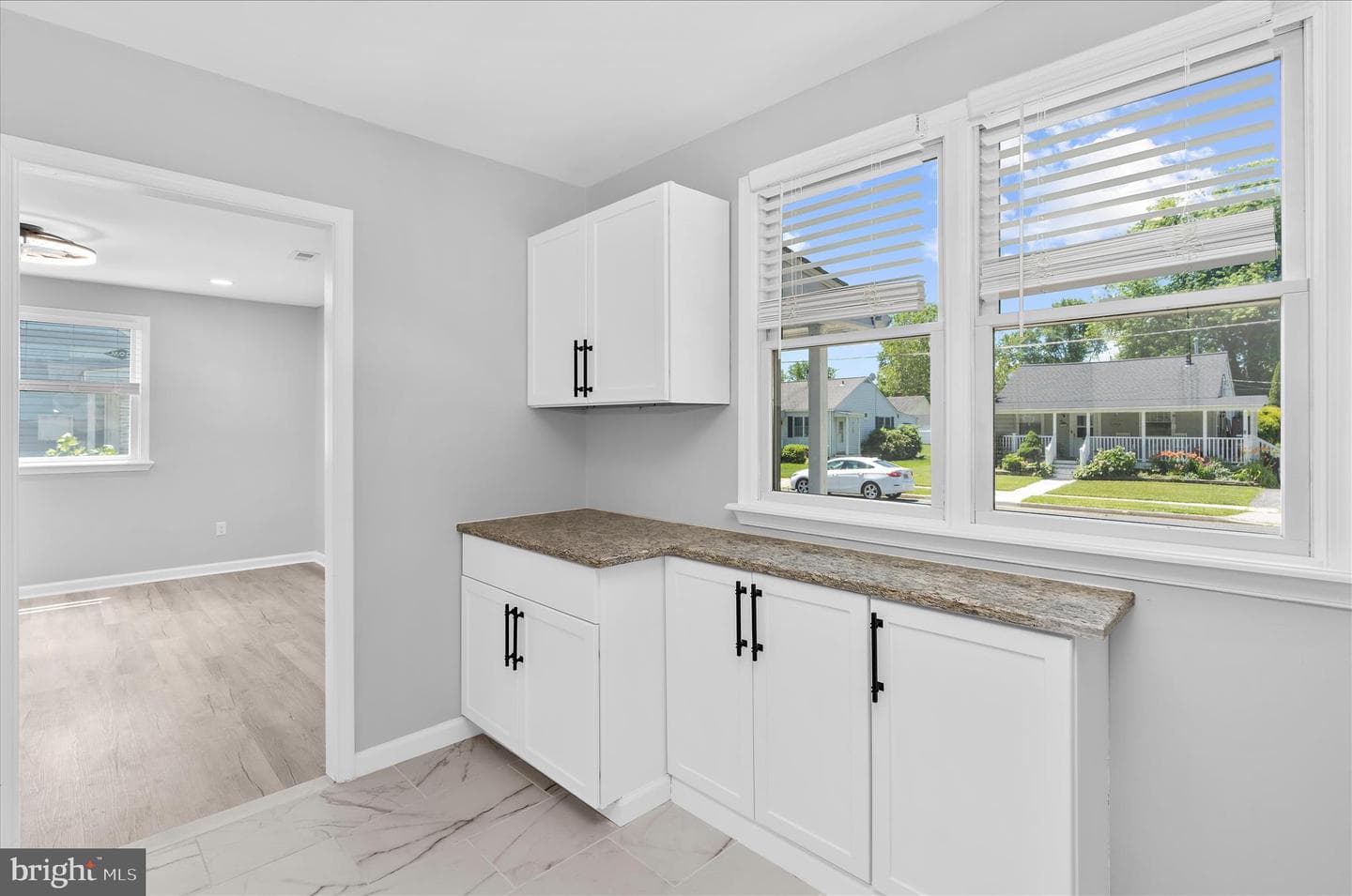 159 E Deen Avenue photo 11