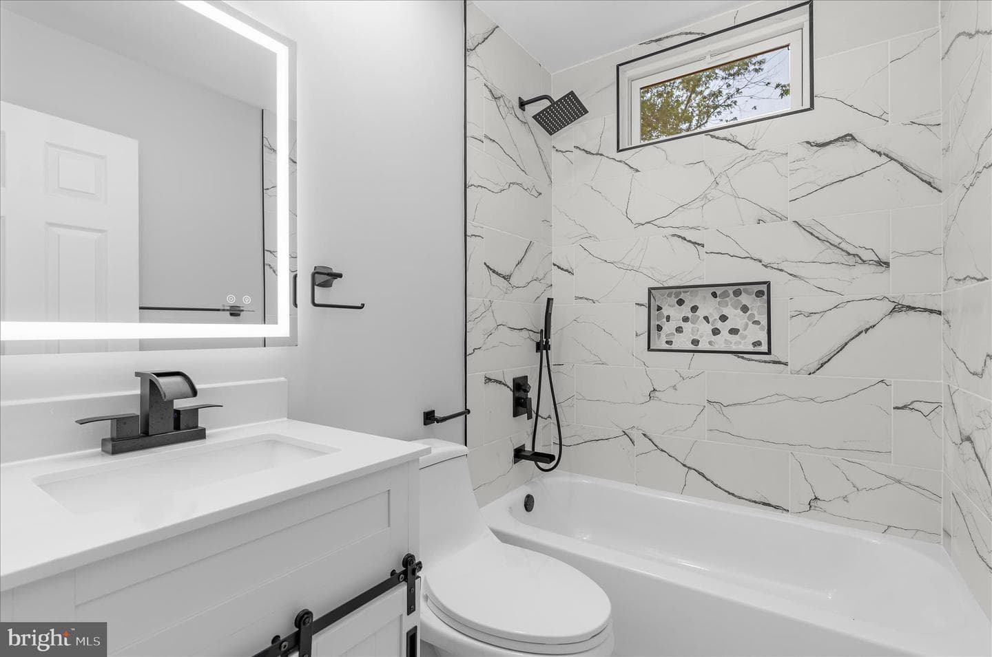 159 E Deen Avenue photo 16