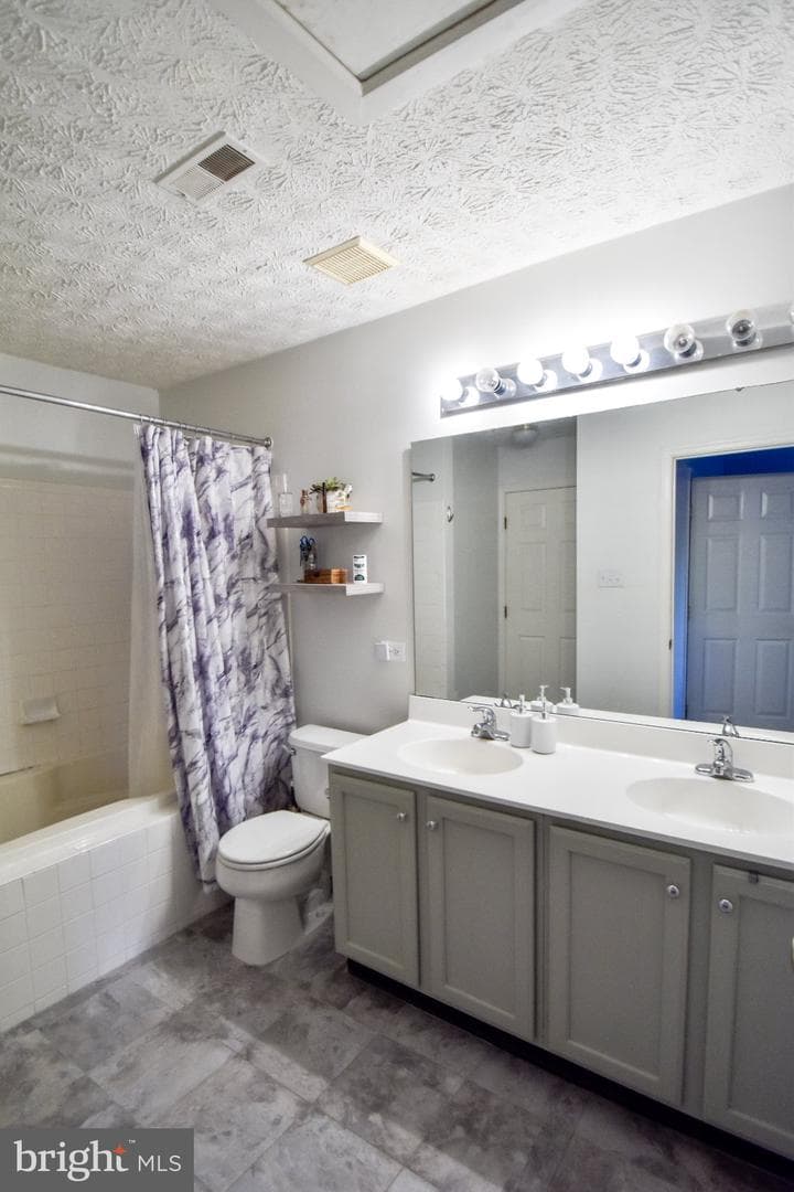 1032 Jeanett Way photo 16