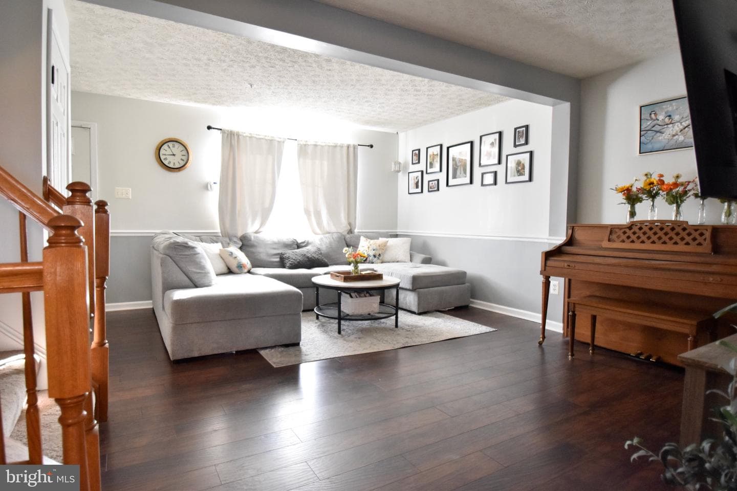 1032 Jeanett Way photo 5