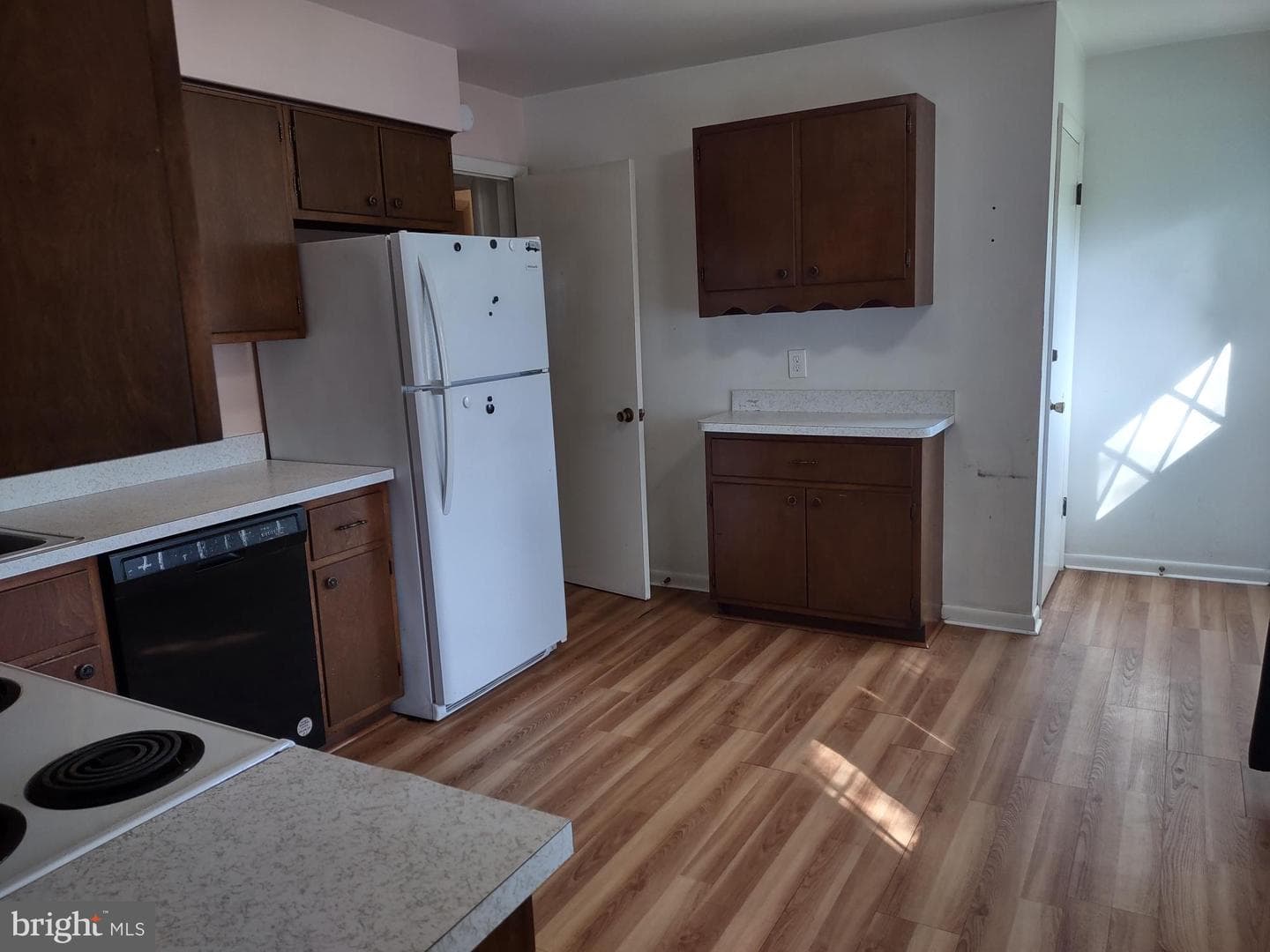 211 Richardson Street photo 16