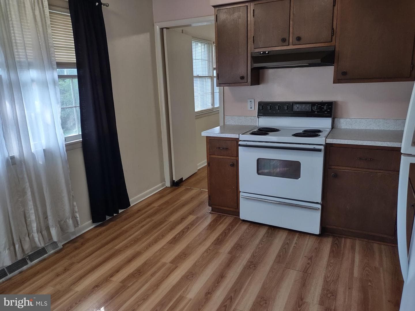 211 Richardson Street photo 17