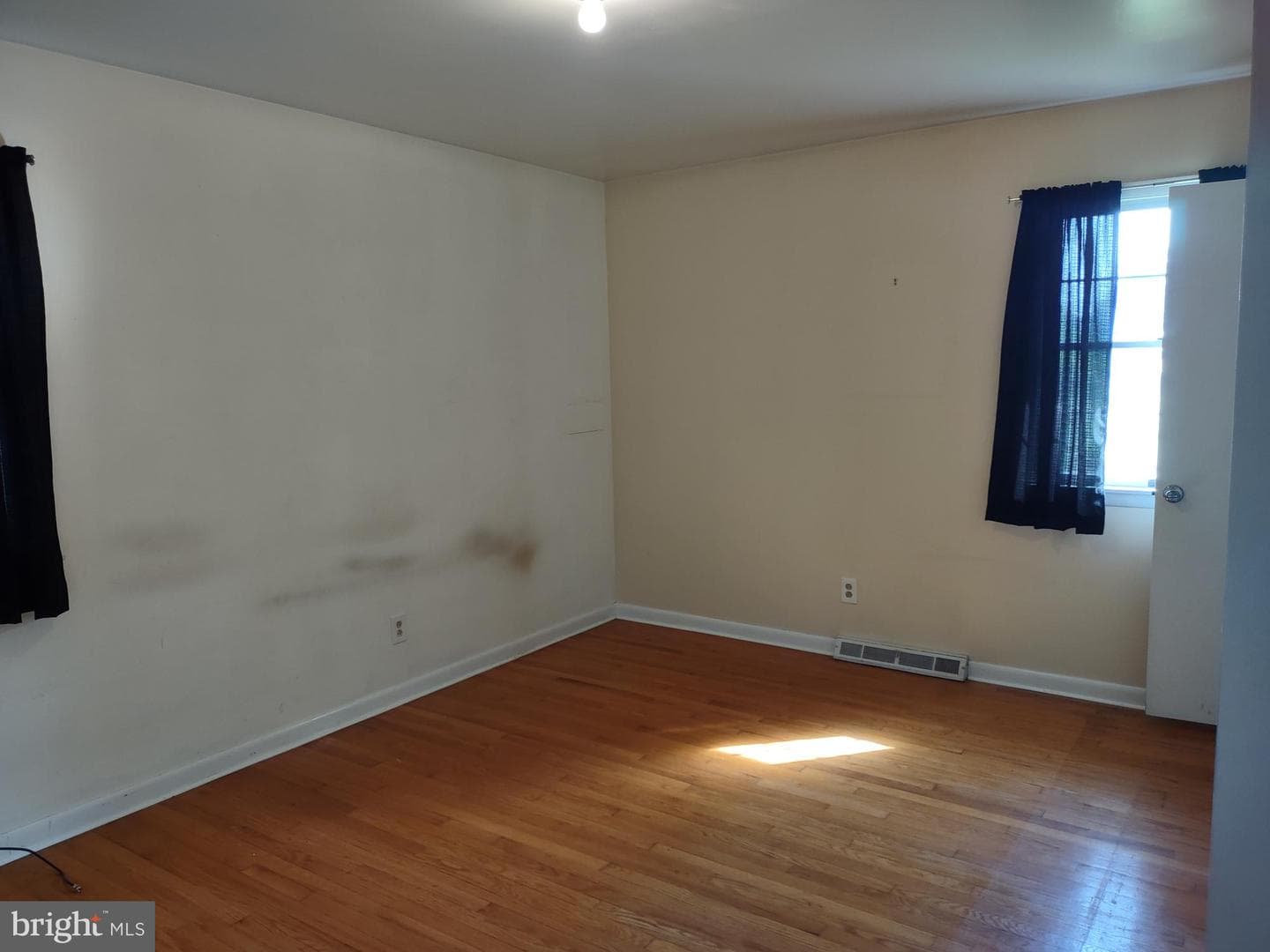 211 Richardson Street photo 18