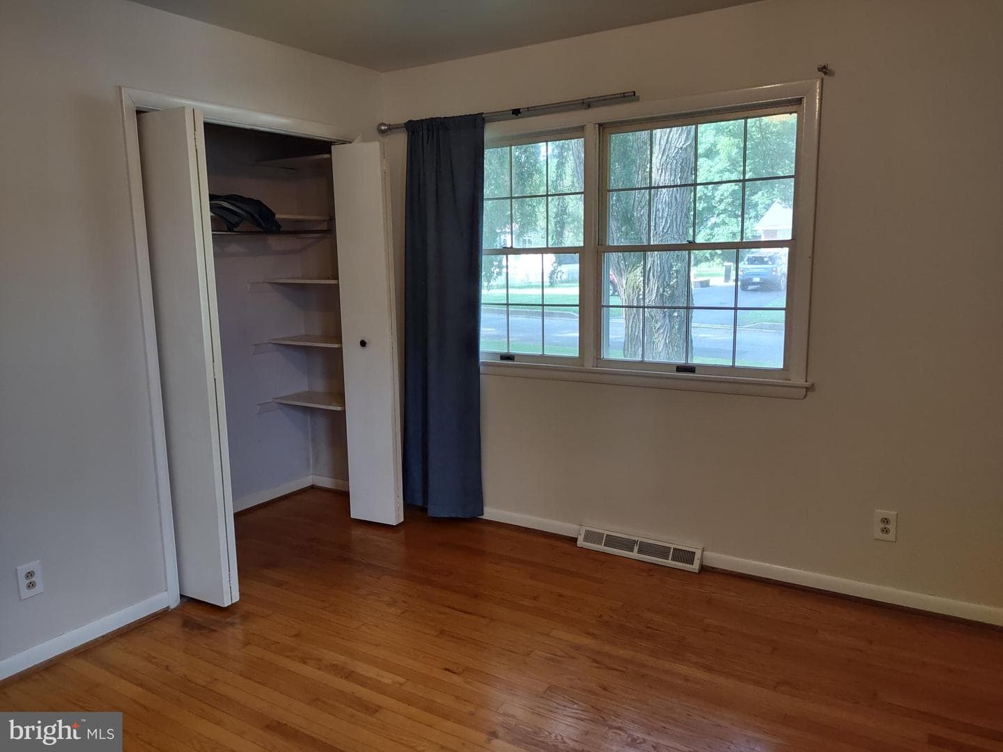 211 Richardson Street photo 25