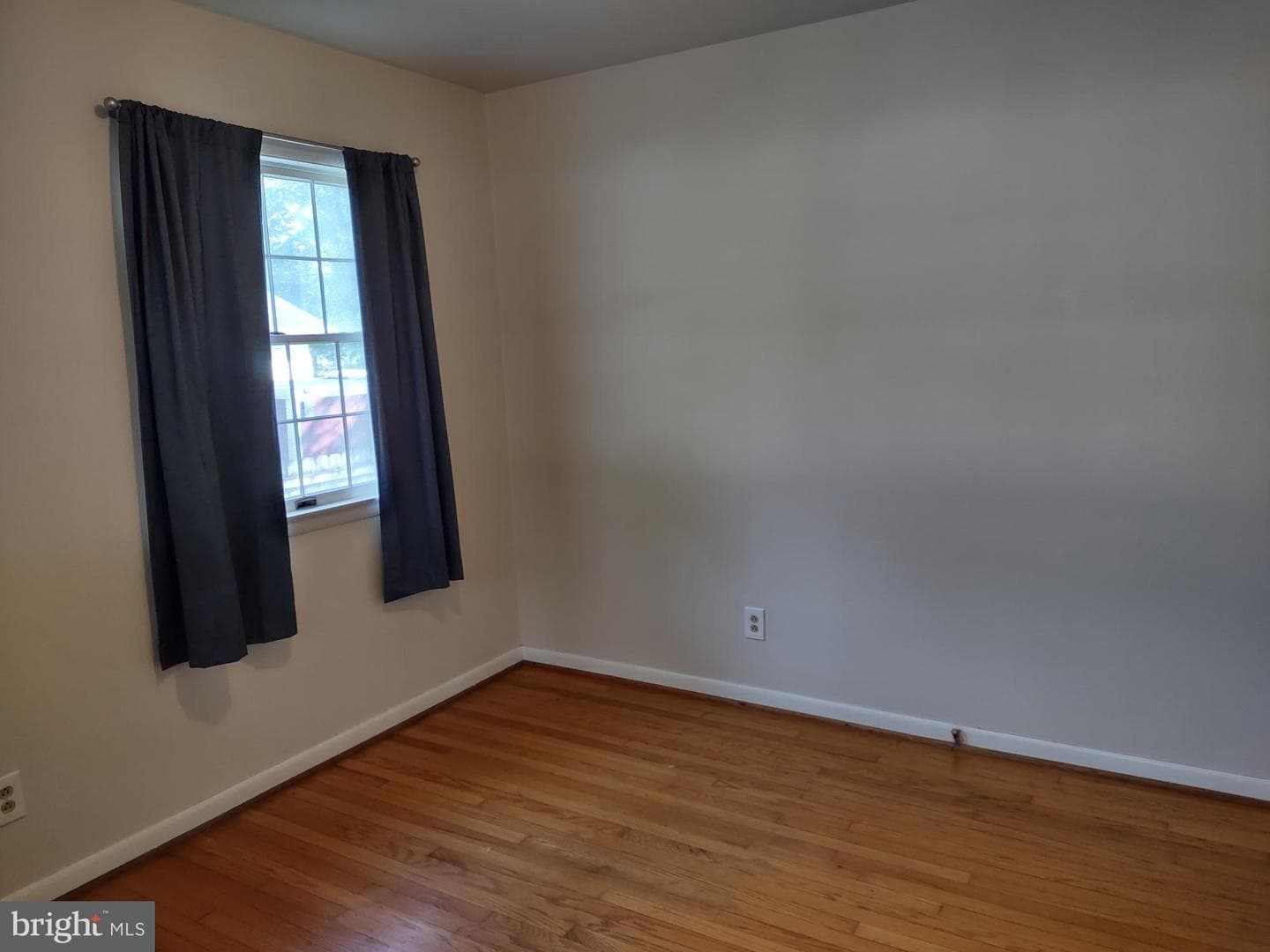 211 Richardson Street photo 27