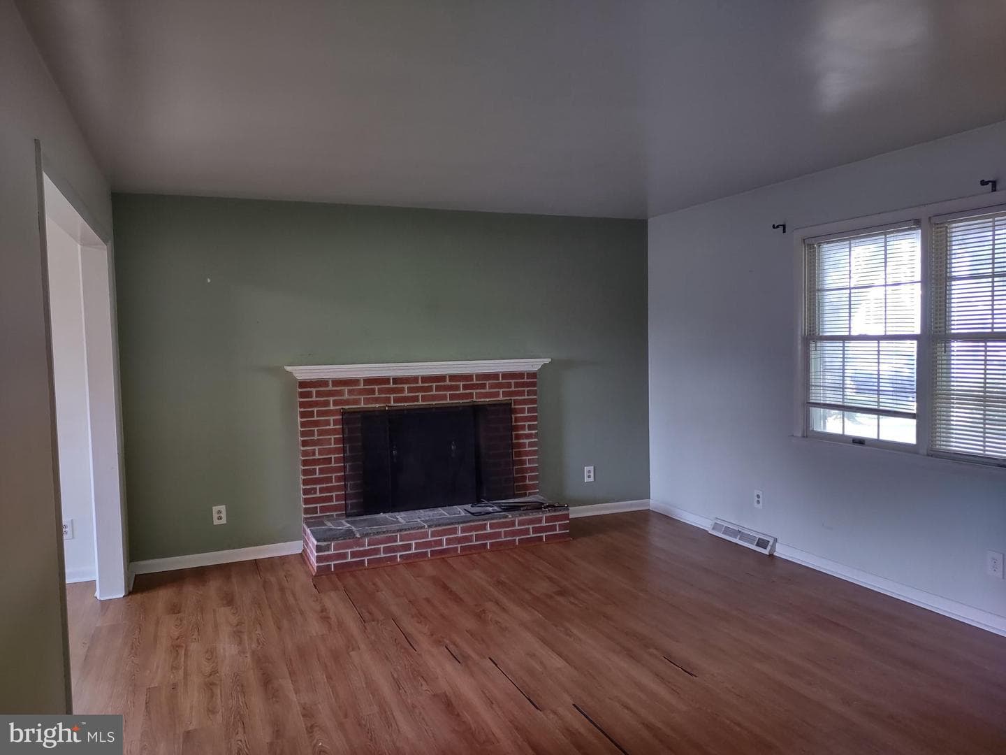 211 Richardson Street photo 9