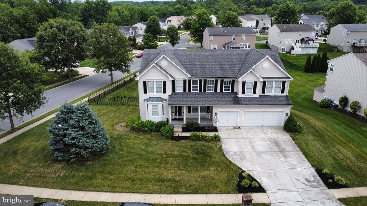1813 Charolais Court photo 3
