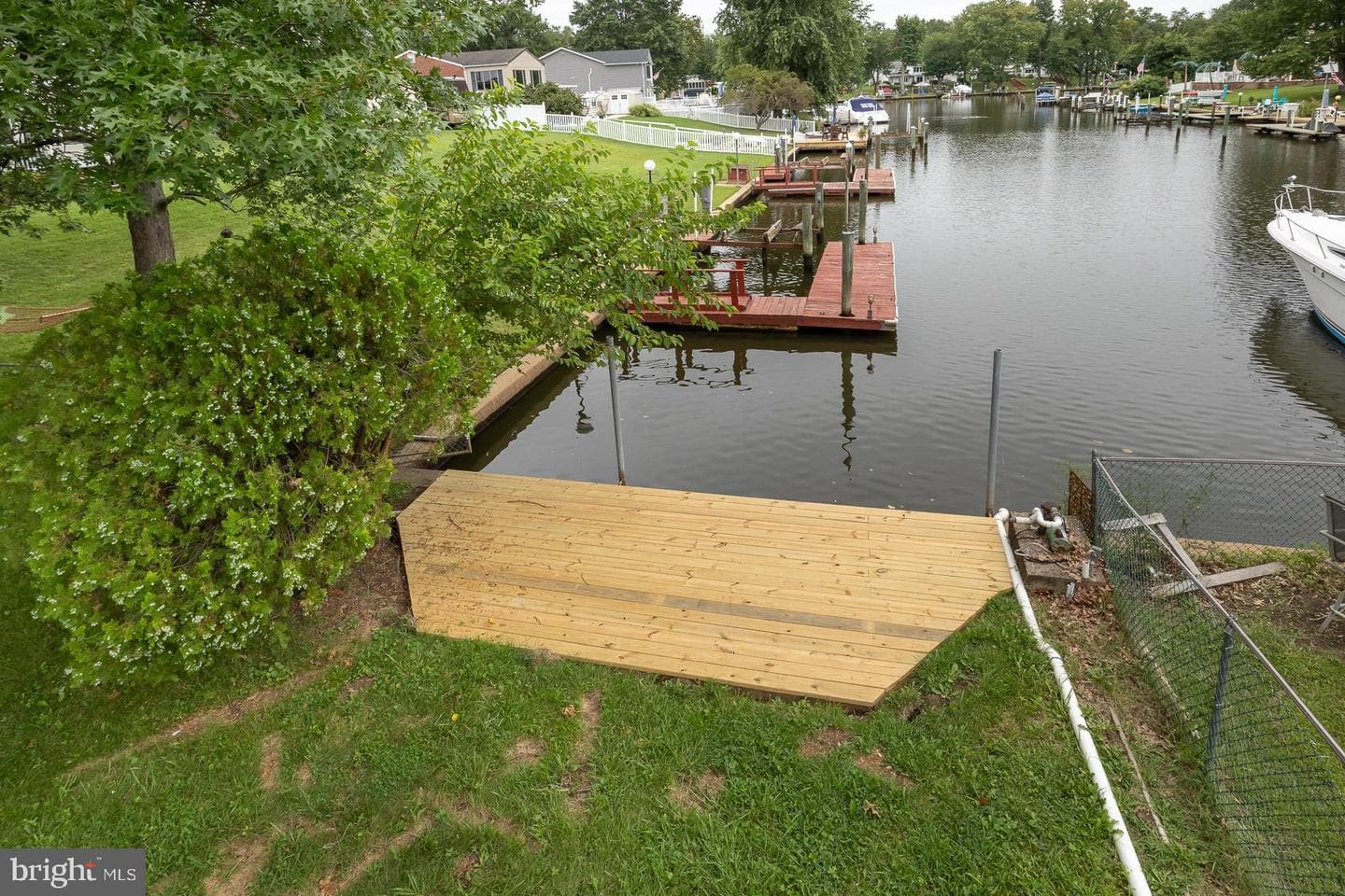 737 Shore Drive photo 5