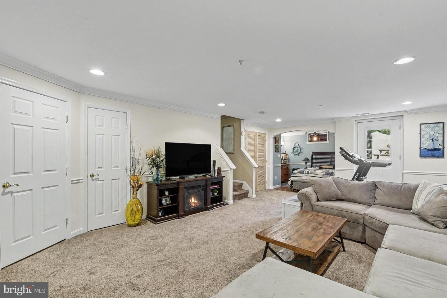 709 Kirkcaldy Way photo 21