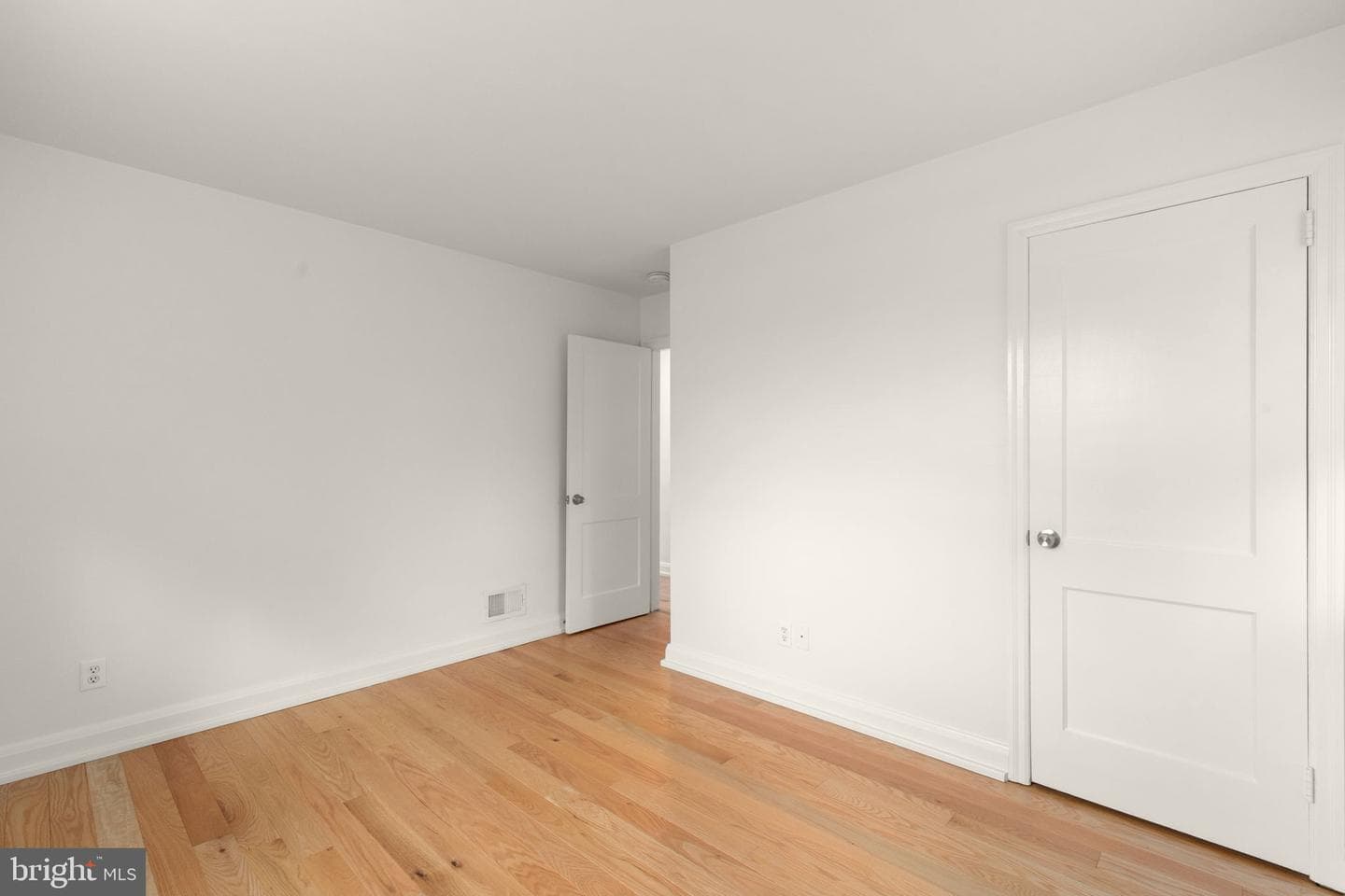336 Catherine Street photo 22