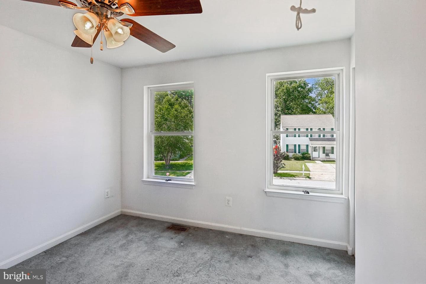 472 Winterberry Drive photo 29