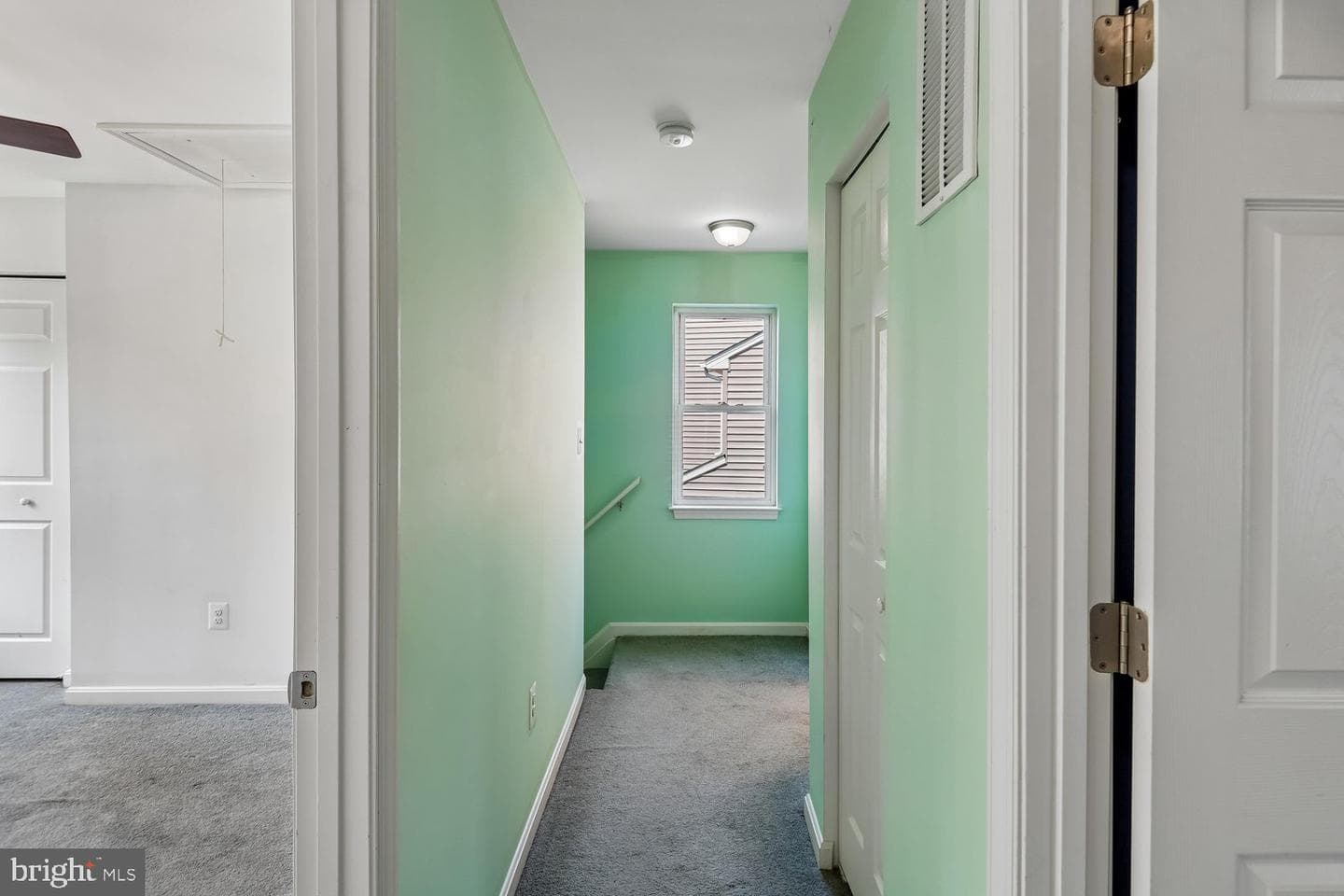 472 Winterberry Drive photo 34