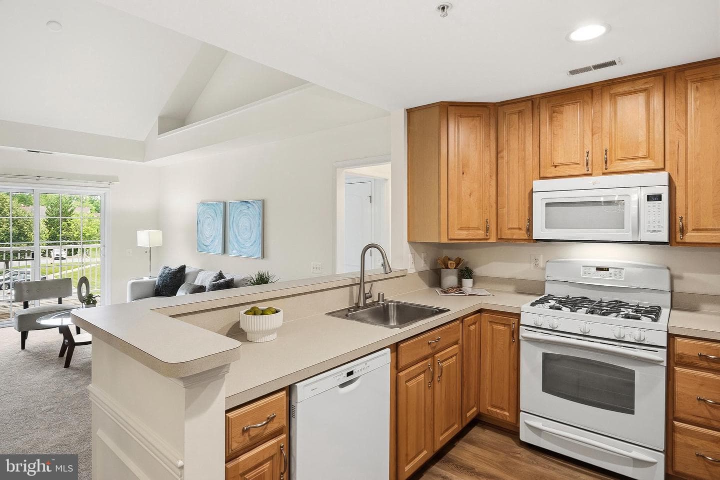 506 Lloyd Place #9 photo 8