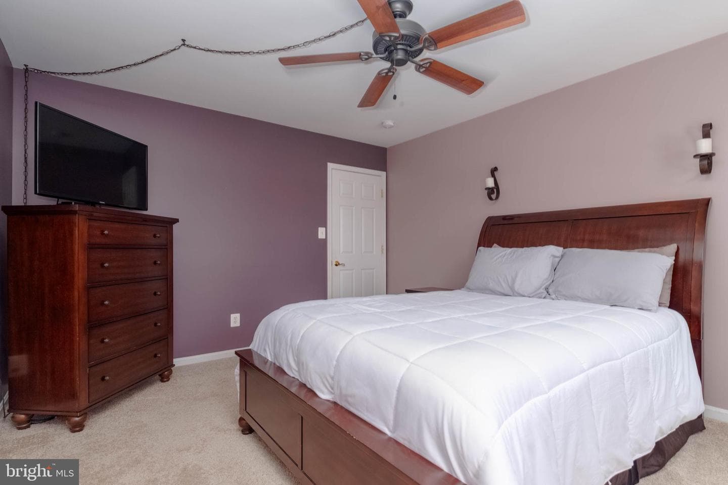 1438 Moonshadow Road photo 32