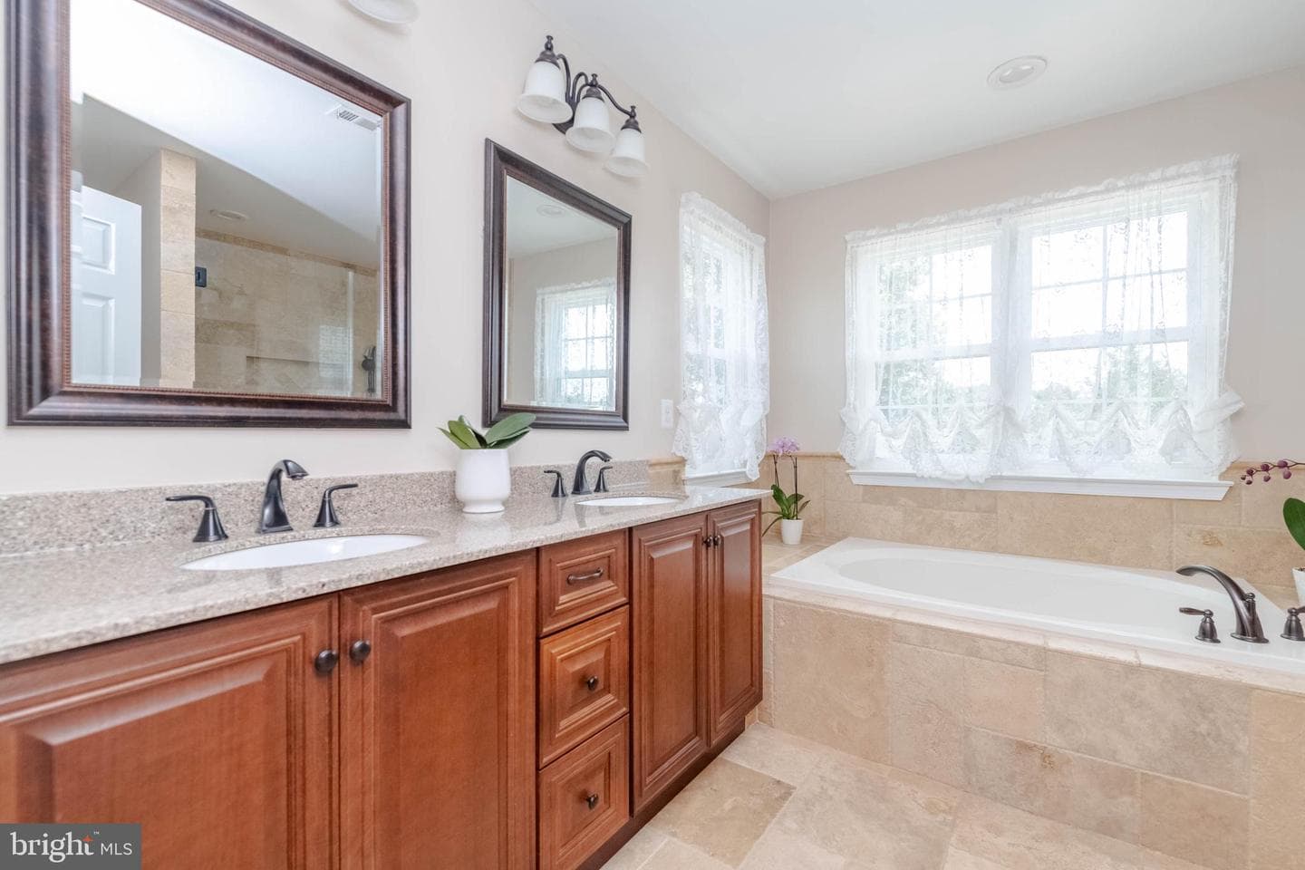 1438 Moonshadow Road photo 44